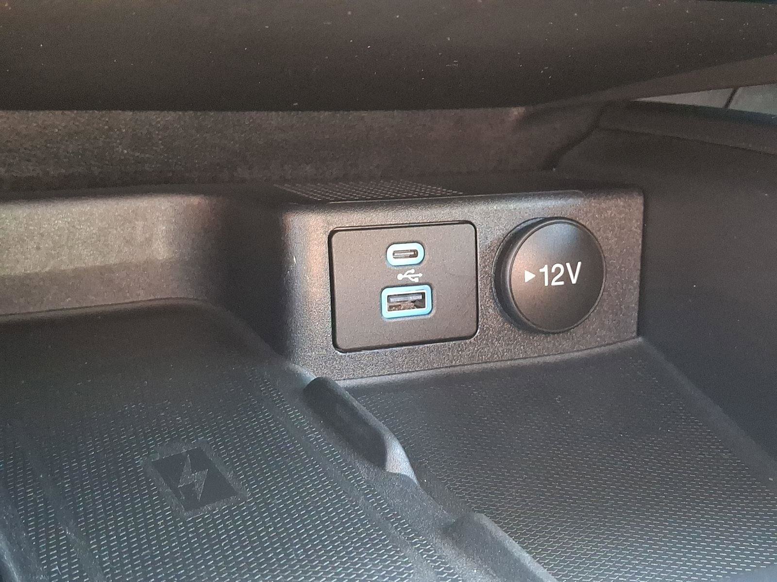 Certified 2023 Ford Escape ST-Line Elite w/ Premium Technology Package AWD/4WD image 25