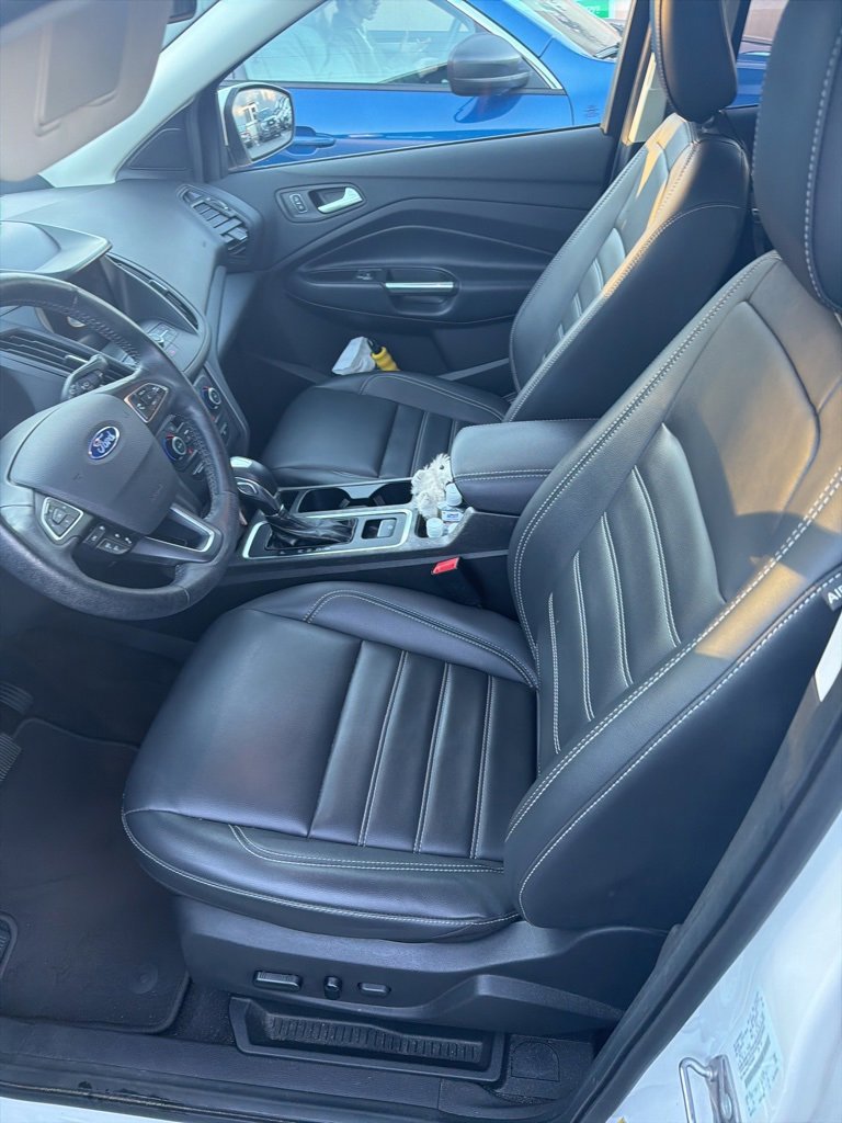 Certified 2019 Ford Escape SEL image 3