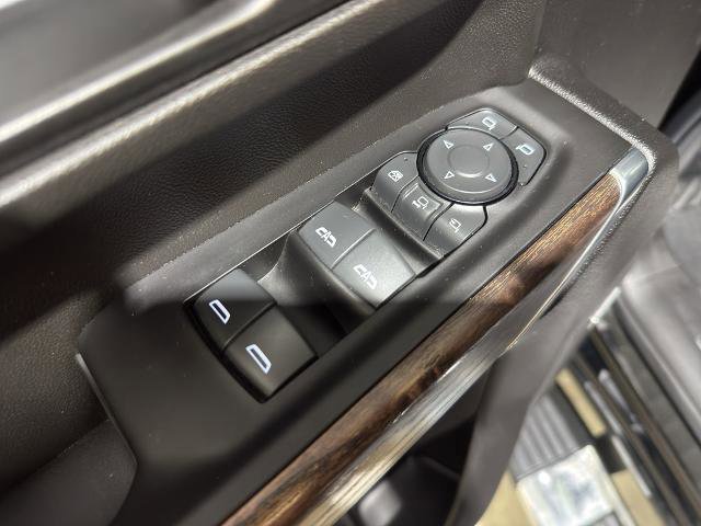 Used 2023 GMC Sierra 2500 Denali w/ Denali Ultimate Package AWD/4WD image 15