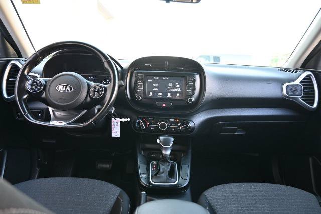 Used 2020 Kia Soul GT-Line FWD image 25