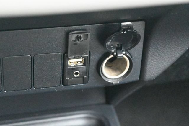 Used 2017 Toyota RAV4 XLE FWD image 26