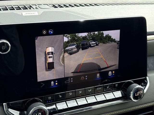 Used 2026 Chevrolet Colorado ZR2 w/ Technology Package AWD/4WD image 31