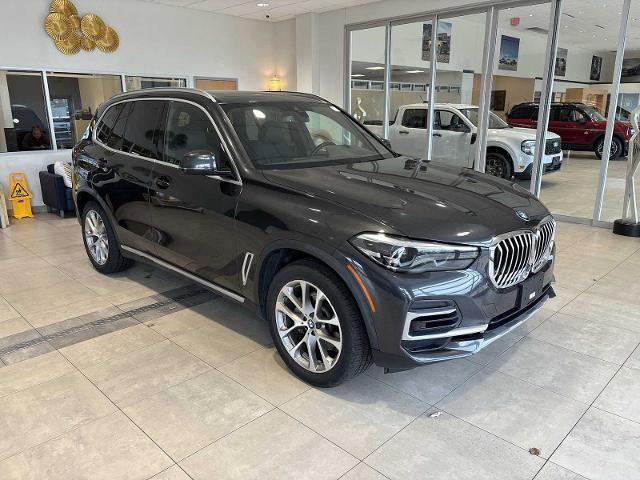 Used 2023 BMW X5 xDrive40i w/ Premium Essential Package image 7