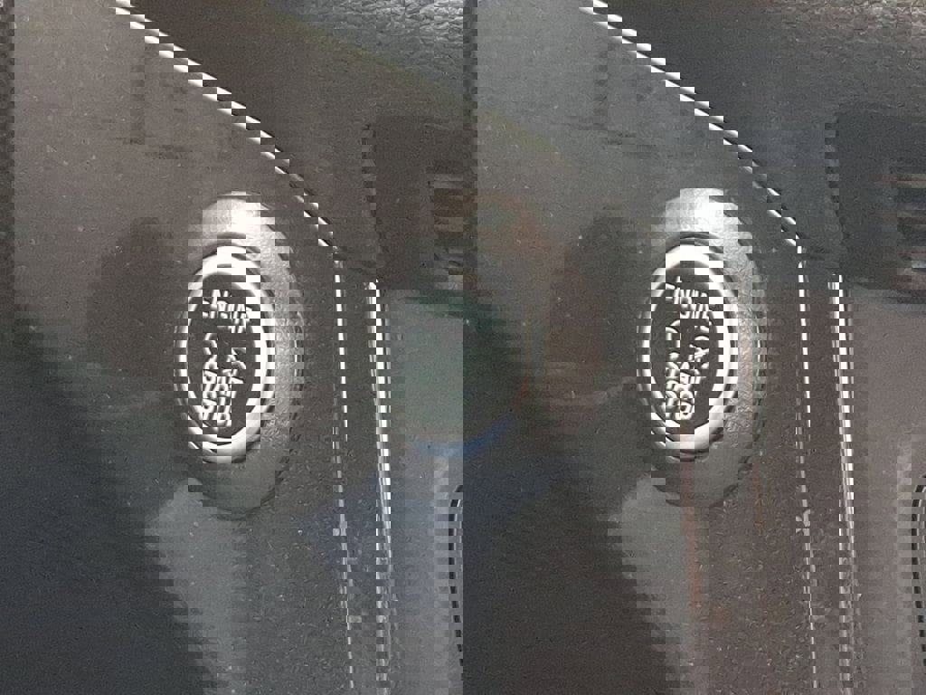 Certified 2019 Ford Escape SE image 24