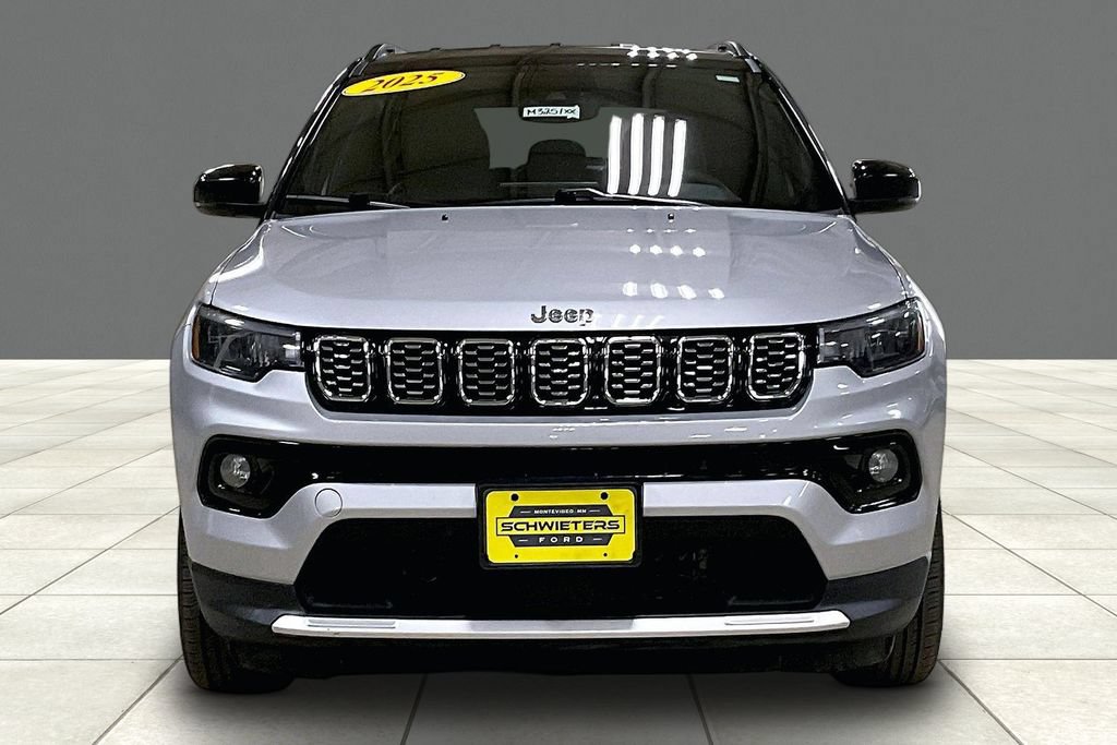 Used 2025 Jeep Compass Limited AWD/4WD image 3