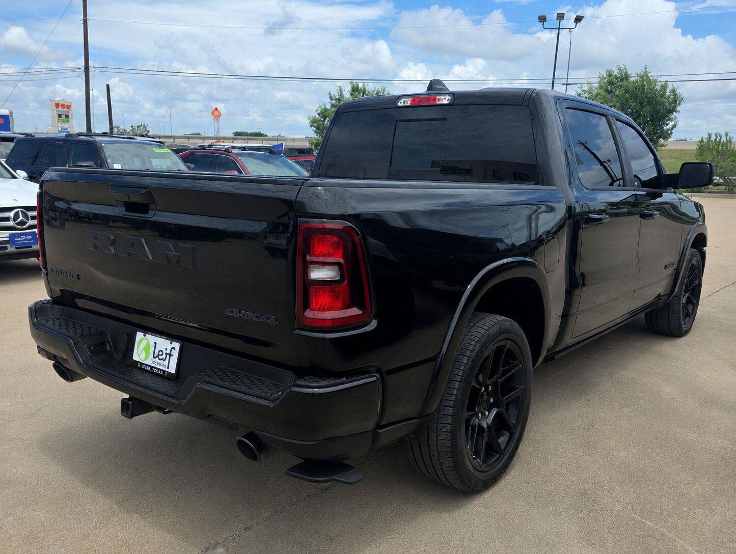 Used 2025 RAM 1500 Laramie w/ Night Edition AWD/4WD image 35