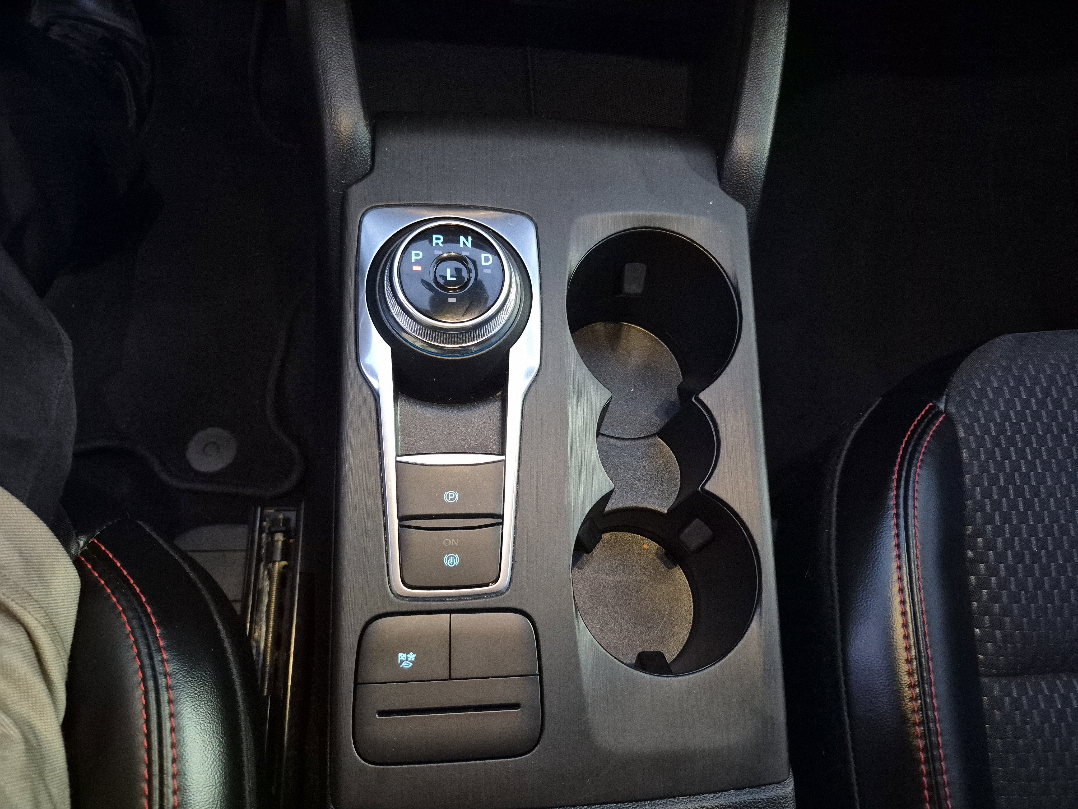 Certified 2024 Ford Escape ST-Line w/ Equipment Group 301A image 31