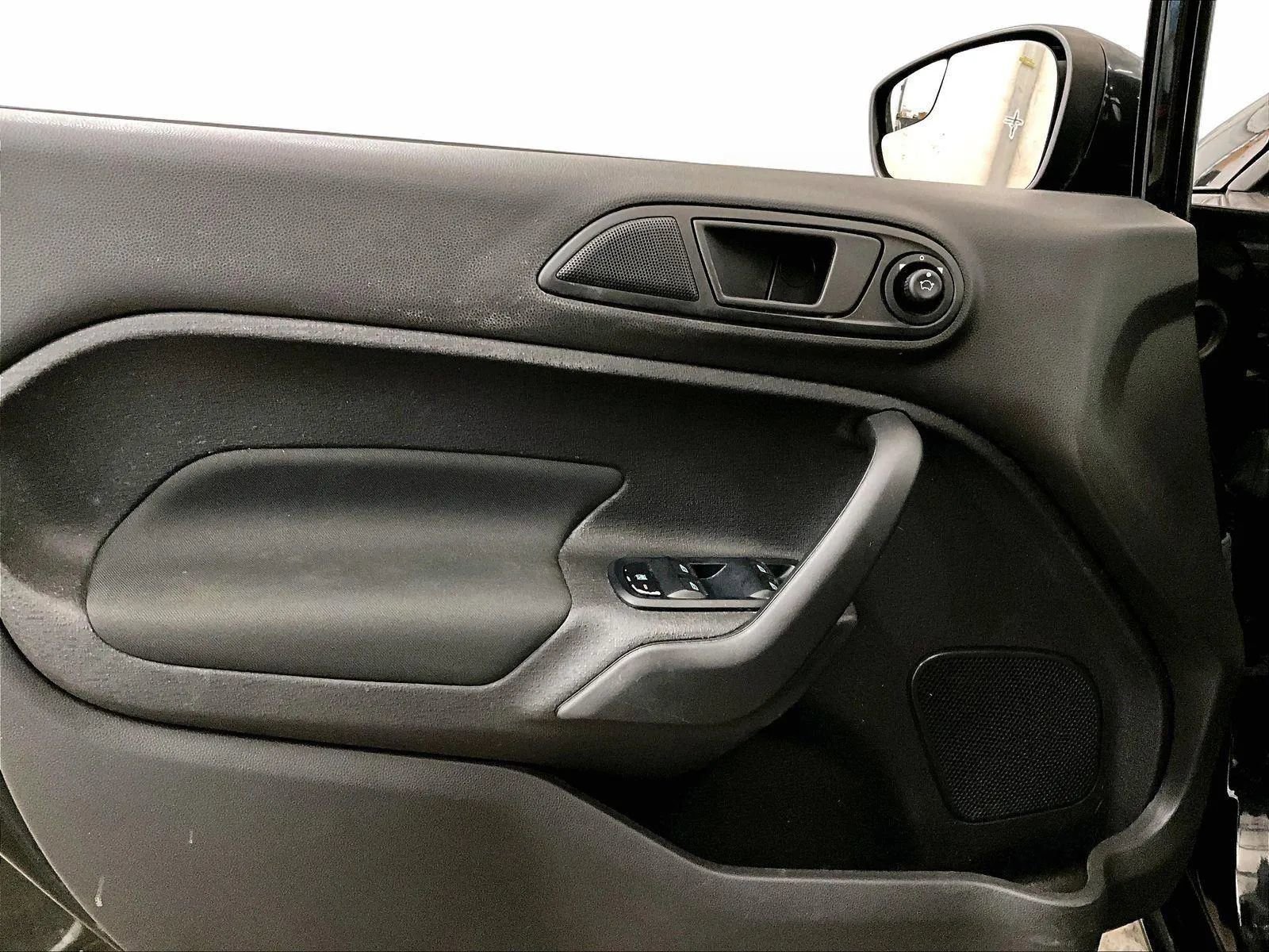 Certified 2019 Ford Fiesta SE image 22