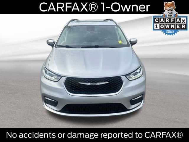 Used 2023 Chrysler Pacifica Limited image 10