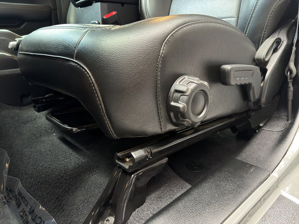 Used 2020 Jeep Wrangler Unlimited Sahara AWD/4WD image 20
