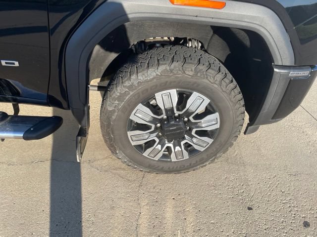Used 2024 GMC Sierra 2500 Denali w/ Denali Reserve Package AWD/4WD image 2