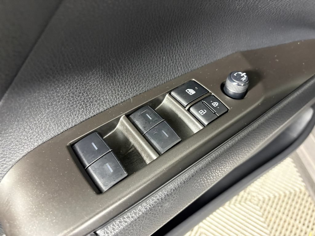 Used 2024 Toyota Camry SE FWD image 13