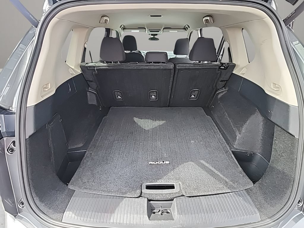 Used 2024 Nissan Rogue SV AWD/4WD image 10