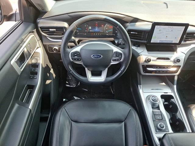 Certified 2023 Ford Explorer XLT w/ Equipment Group 202A AWD/4WD image 15