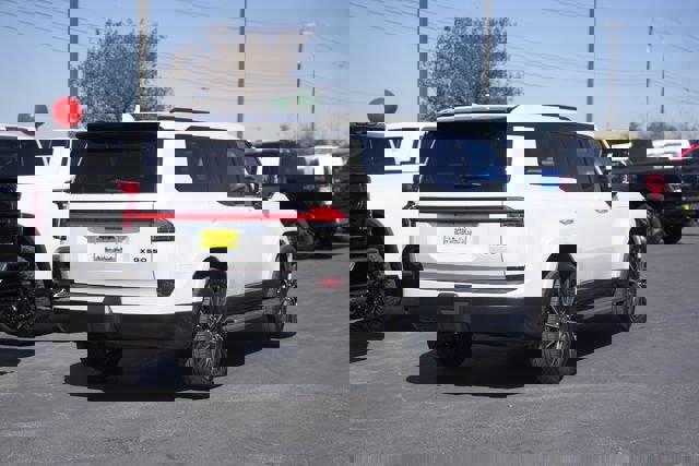 Used 2025 Lexus GX 550 w/ Cold Area Package image 6