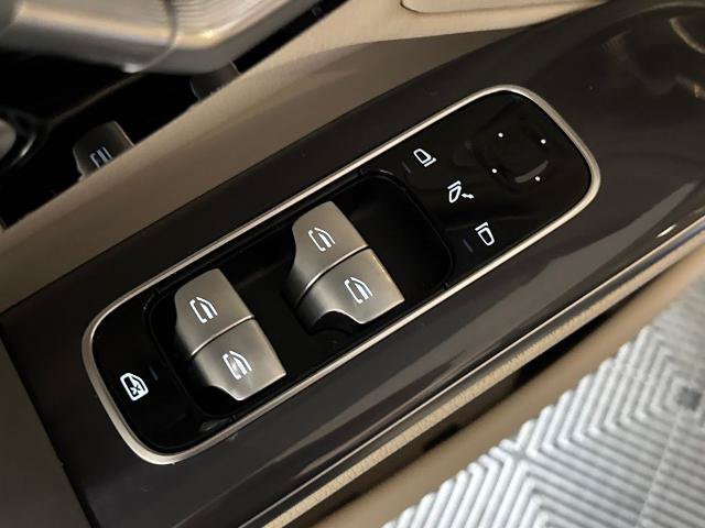 Used 2022 Mercedes-Benz EQS 450+ Sedan image 12
