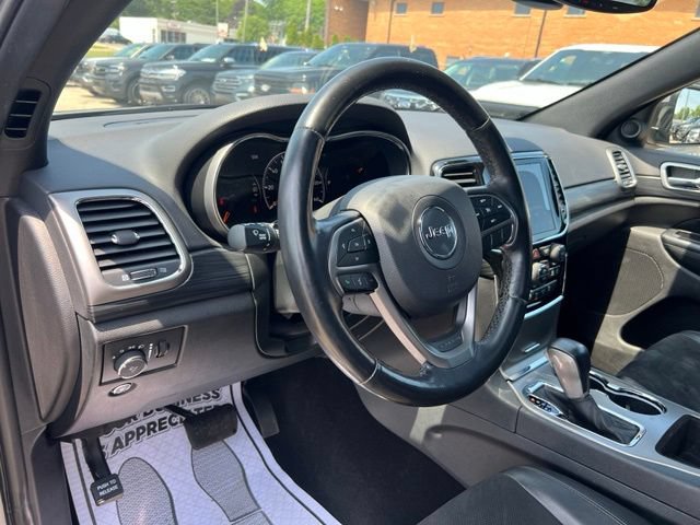 Used 2020 Jeep Grand Cherokee Altitude AWD/4WD image 7