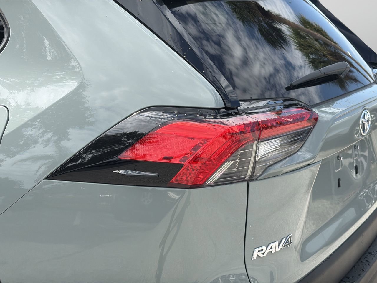 Used 2023 Toyota RAV4 XLE w/ Convenience Package AWD/4WD image 7