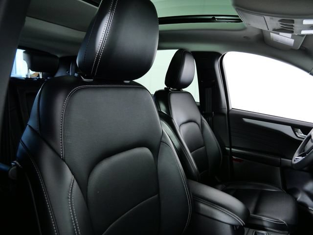Certified 2025 Ford Escape Platinum AWD/4WD image 12