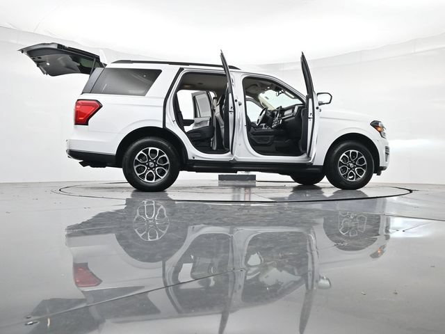 Certified 2024 Ford Expedition XLT RWD image 55