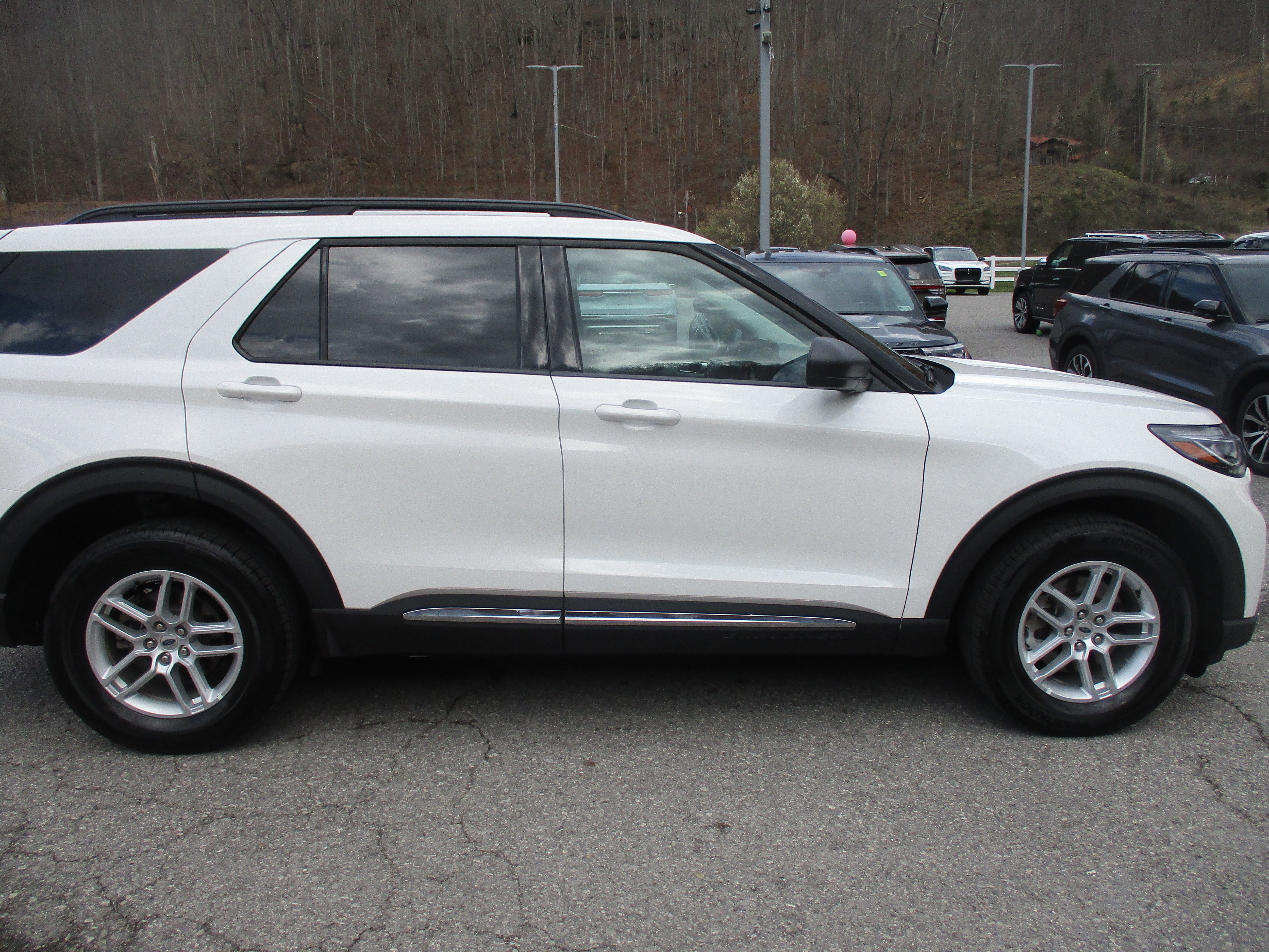 Certified 2025 Ford Explorer Active image 6