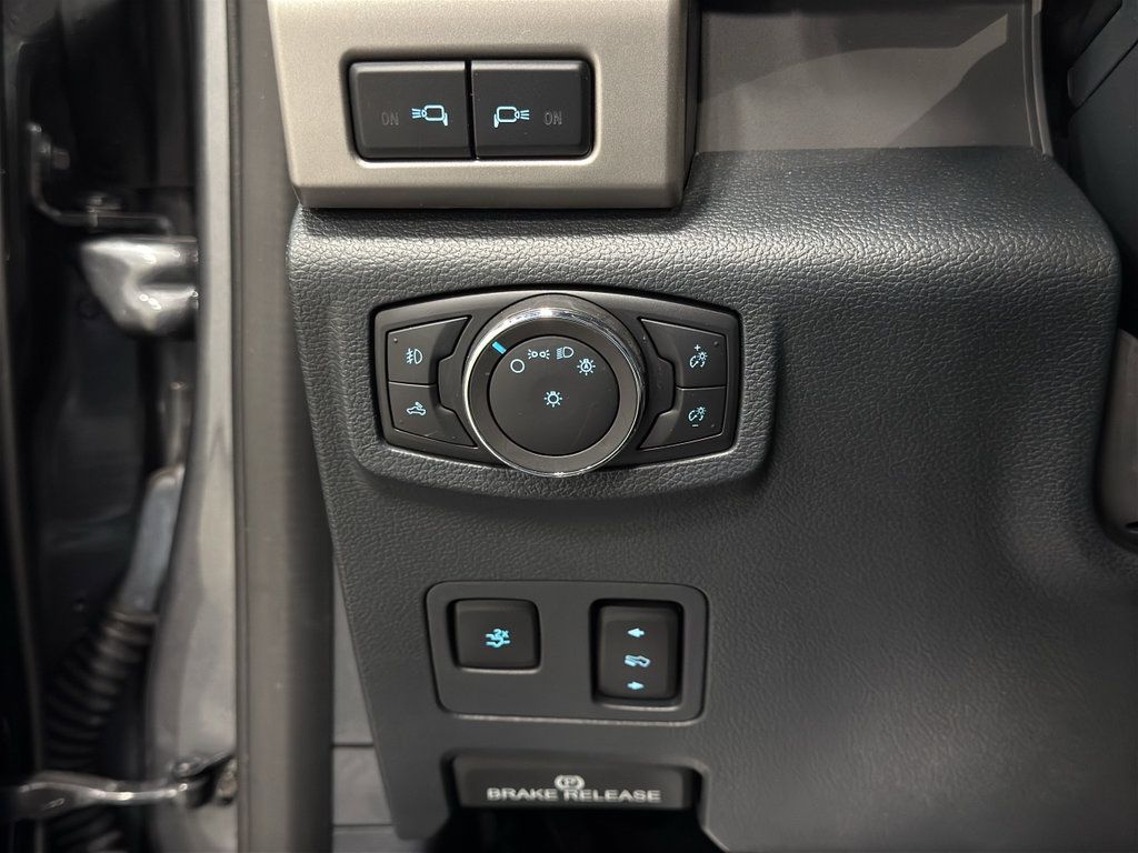 Certified 2022 Ford F250 Lariat w/ Tremor Off-Road Package image 12