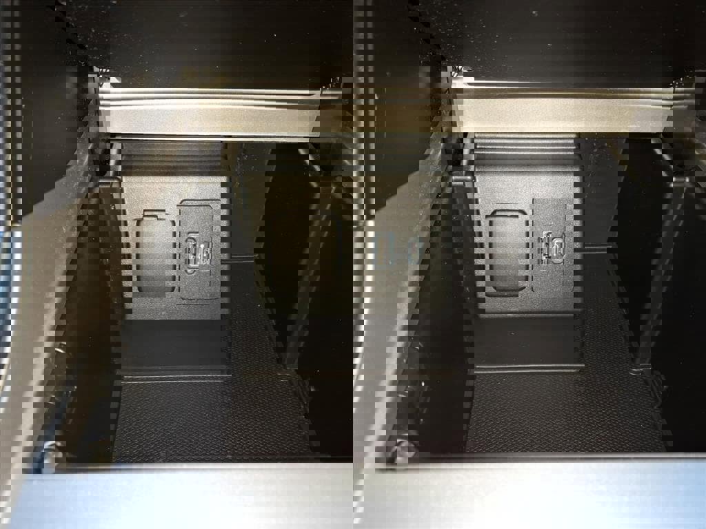 Certified 2020 Ford Explorer Platinum w/ Premium Technology Package image 19