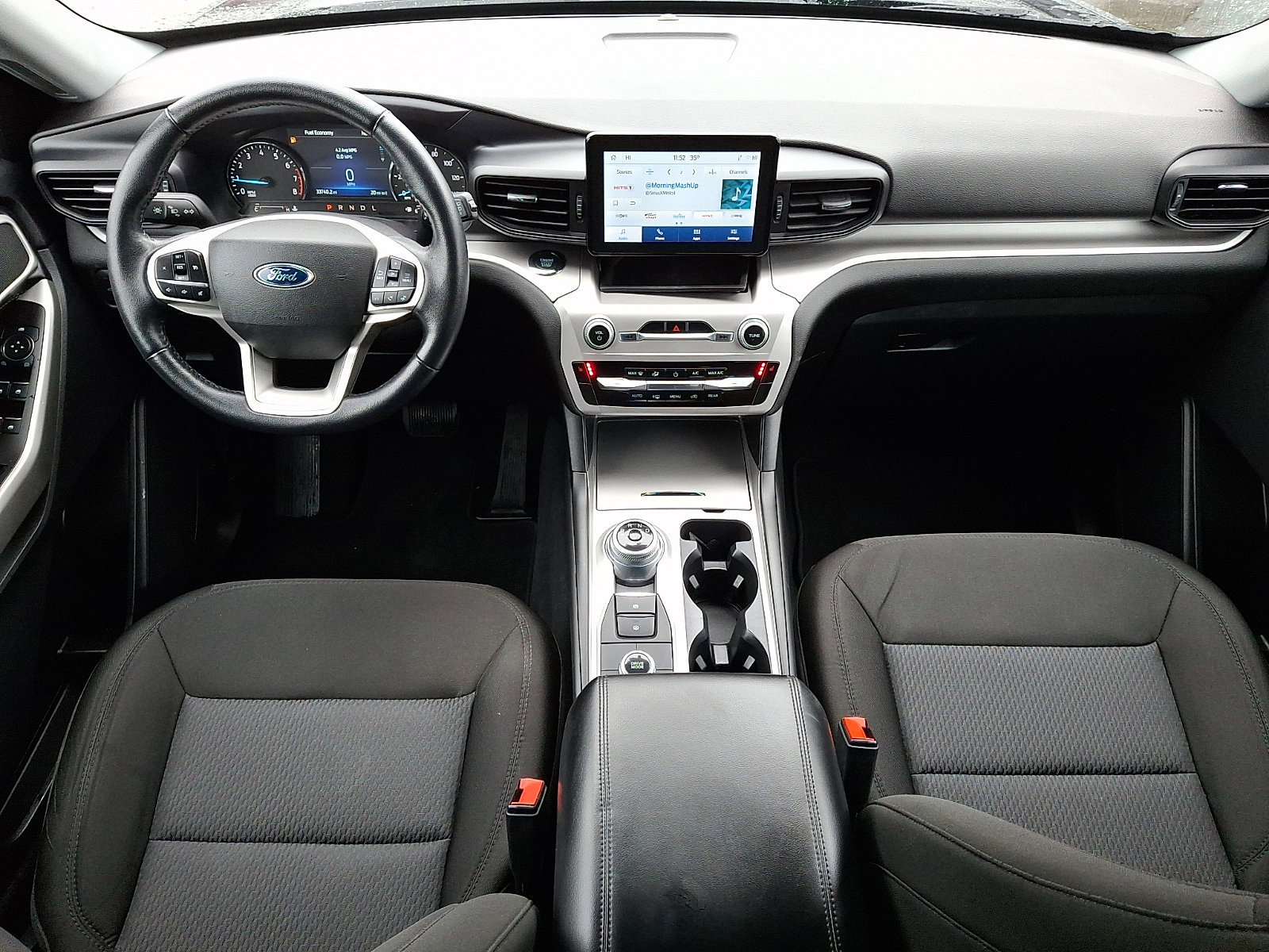 Certified 2022 Ford Explorer XLT w/ Class IV Trailer Tow Package image 15