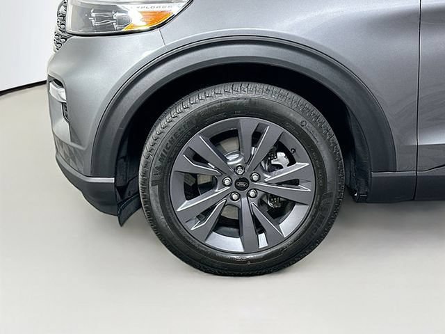 Certified 2024 Ford Explorer XLT w/ Equipment Group 202A AWD/4WD image 36