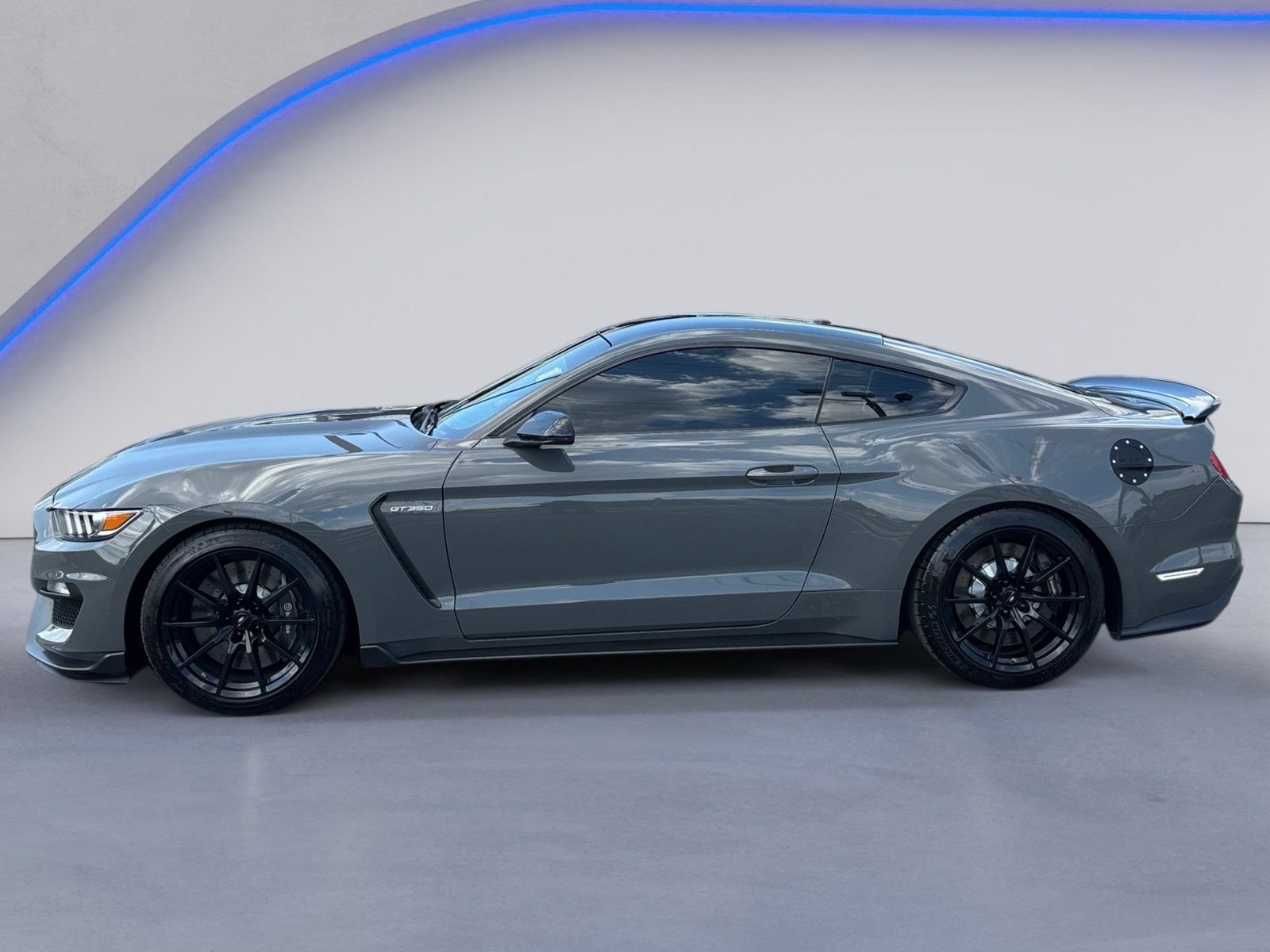 Certified 2018 Ford Mustang Shelby GT350 w/ Electronics Package RWD image 7