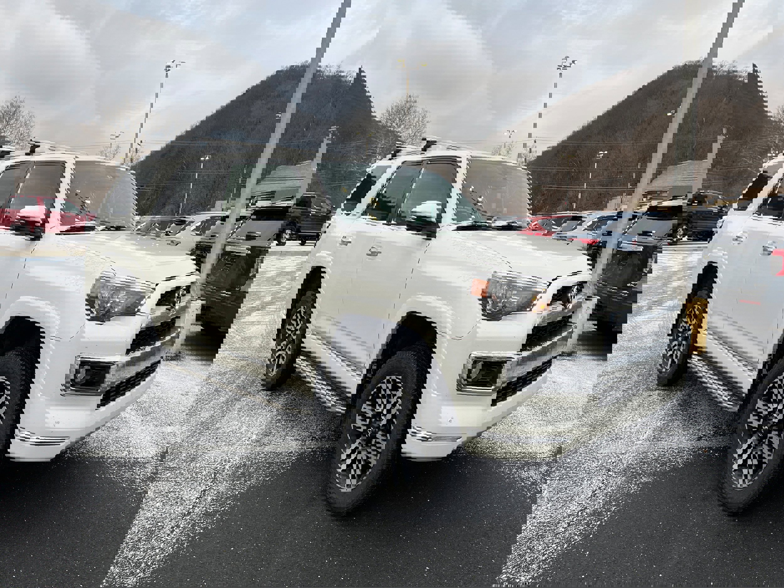 Used 2018 Toyota 4Runner Limited image 3