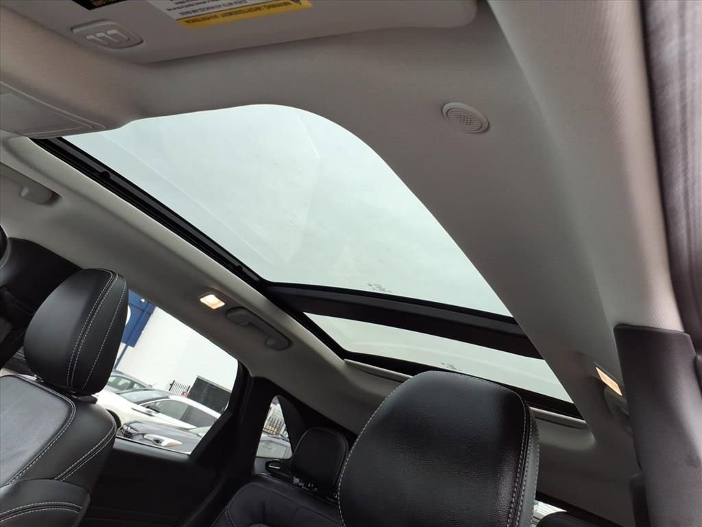 Certified 2023 Ford Escape Platinum w/ Premium Technology Package image 16