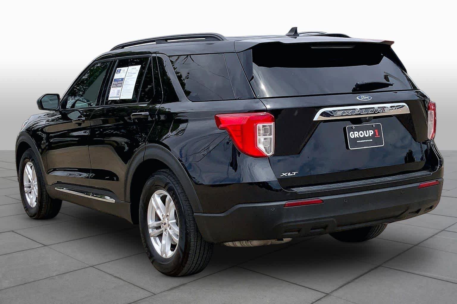 Certified 2023 Ford Explorer XLT RWD image 12