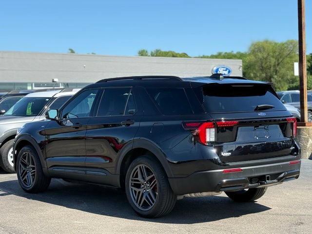 Certified 2025 Ford Explorer ST-Line w/ ST-Line Street Pack AWD/4WD image 44