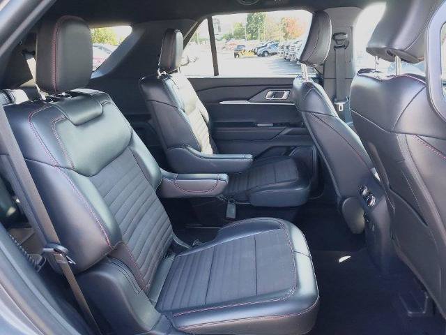 Certified 2025 Ford Explorer ST-Line AWD/4WD image 25