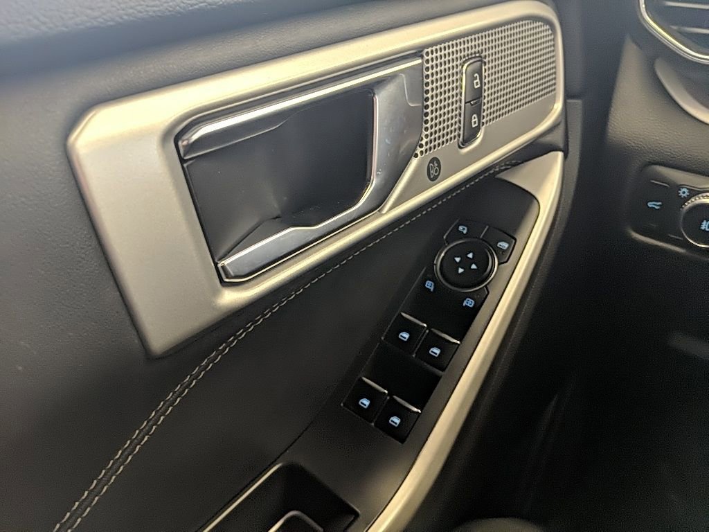Certified 2023 Ford Explorer XLT w/ Equipment Group 202A image 24