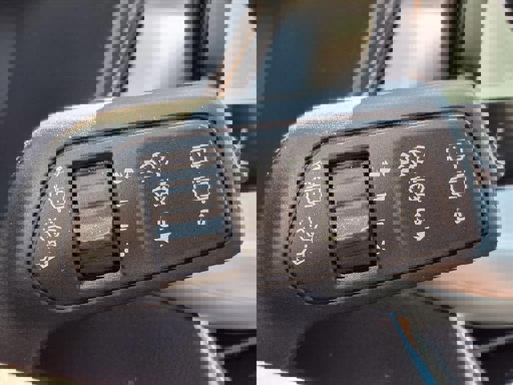 Certified 2023 Ford Escape Platinum w/ Class II Trailer Tow Package image 25