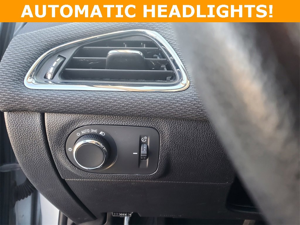 Used 2018 Chevrolet Cruze LS image 16