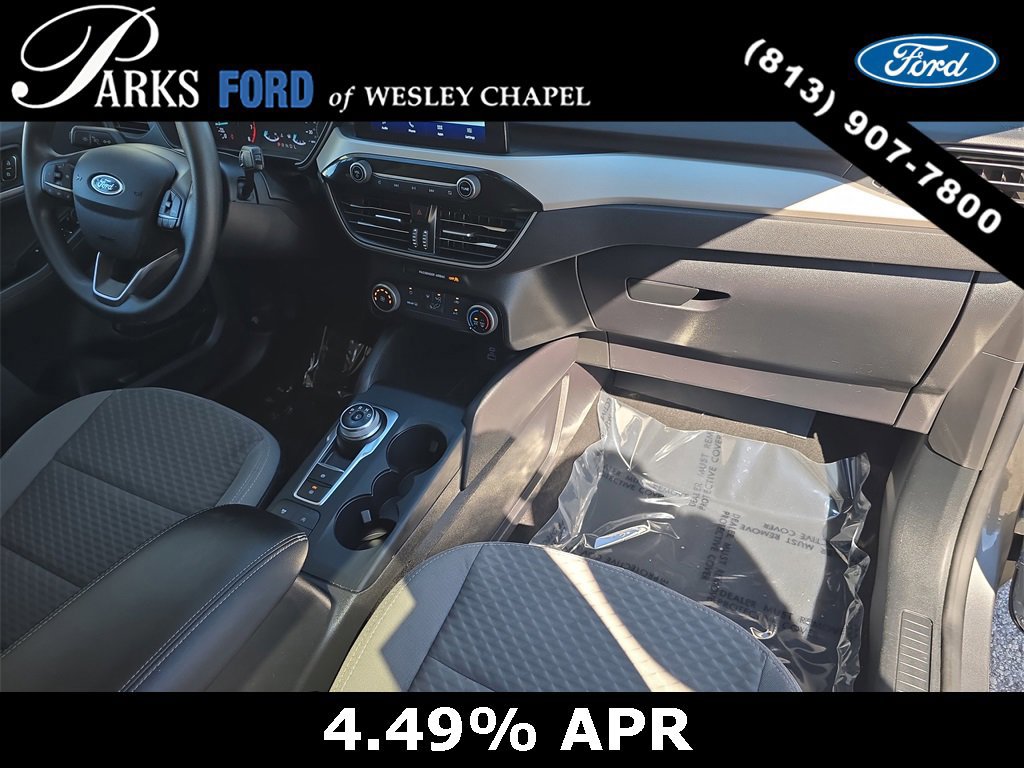 Certified 2022 Ford Escape SE w/ SE Sport Appearance Package image 9