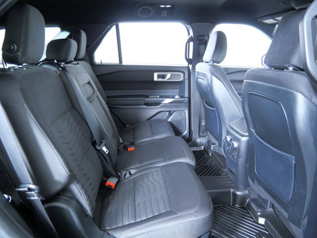 Certified 2020 Ford Explorer XLT w/ Comfort Package AWD/4WD image 13