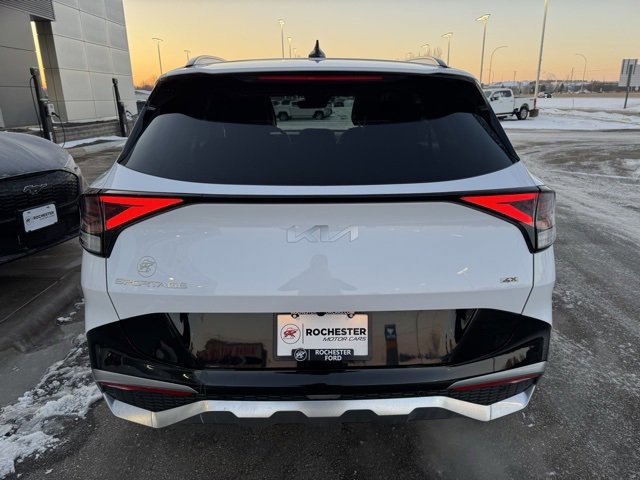 Used 2024 Kia Sportage SX image 2