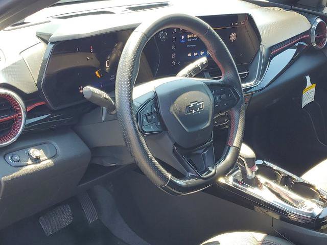 Used 2025 Chevrolet Trax RS FWD image 6