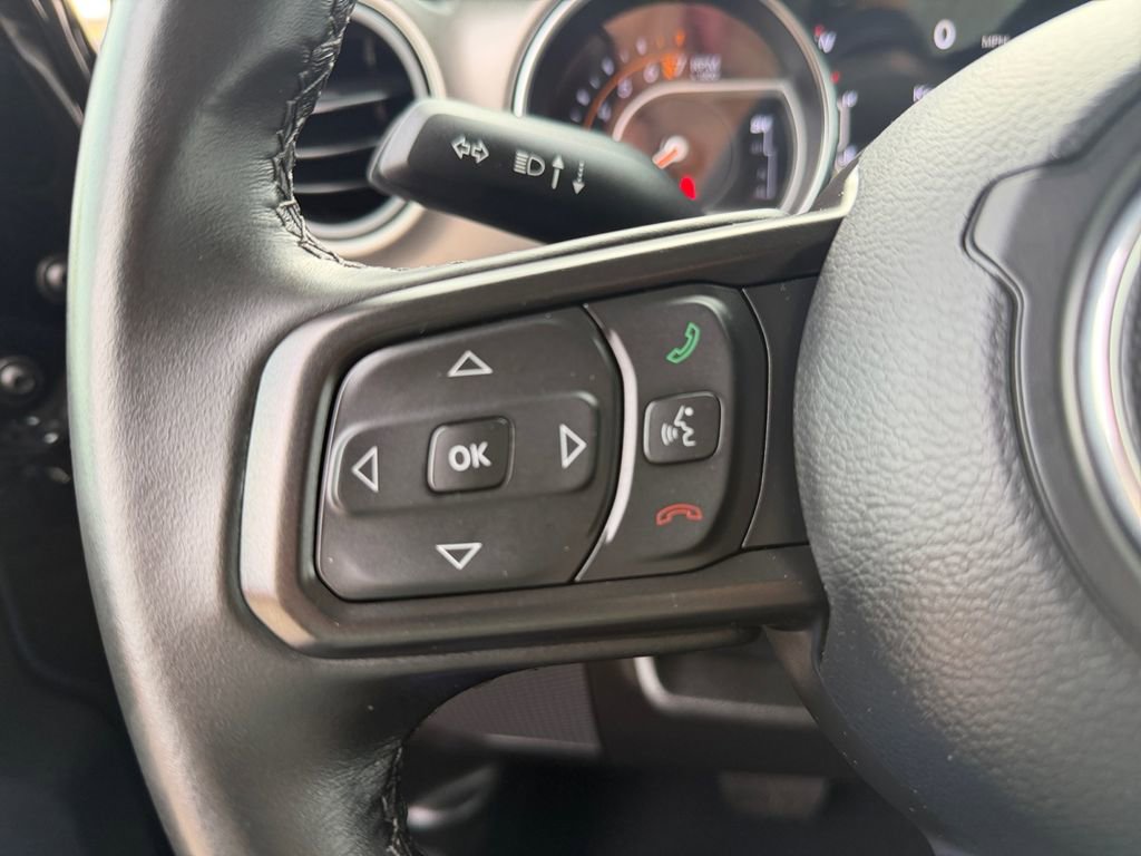 Used 2022 Jeep Gladiator Sport AWD/4WD image 15