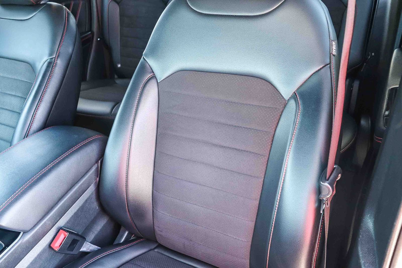 Certified 2020 Ford Edge ST-Line FWD image 26