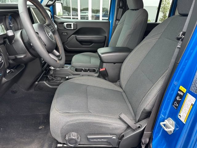 Used 2024 Jeep Wrangler Unlimited w/ Convenience Group AWD/4WD image 15