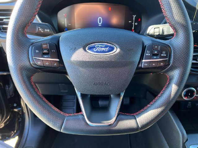 Certified 2025 Ford Escape ST-Line Select AWD/4WD image 19