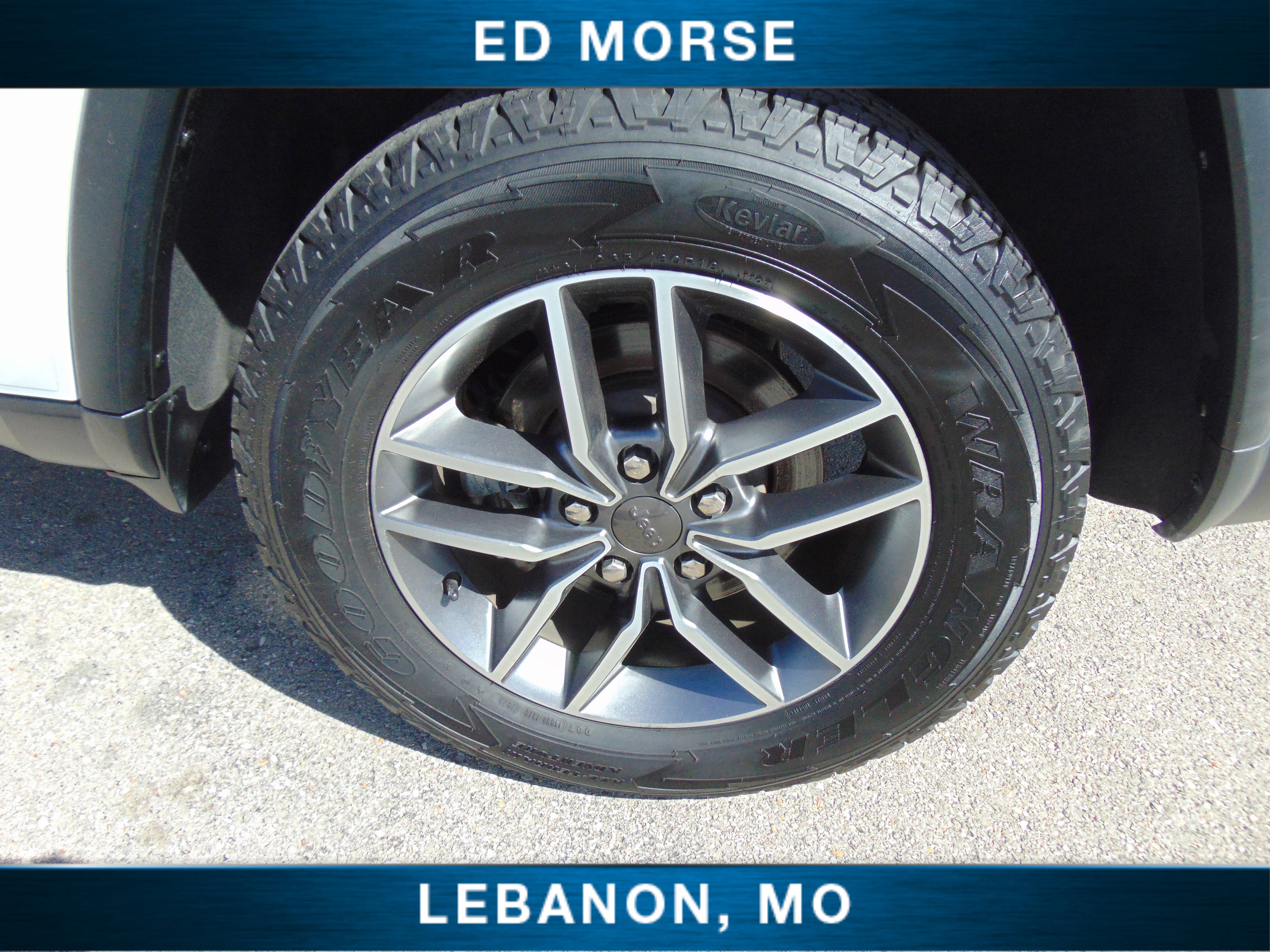 Used 2021 Jeep Grand Cherokee Limited w/ Luxury Group II AWD/4WD image 9