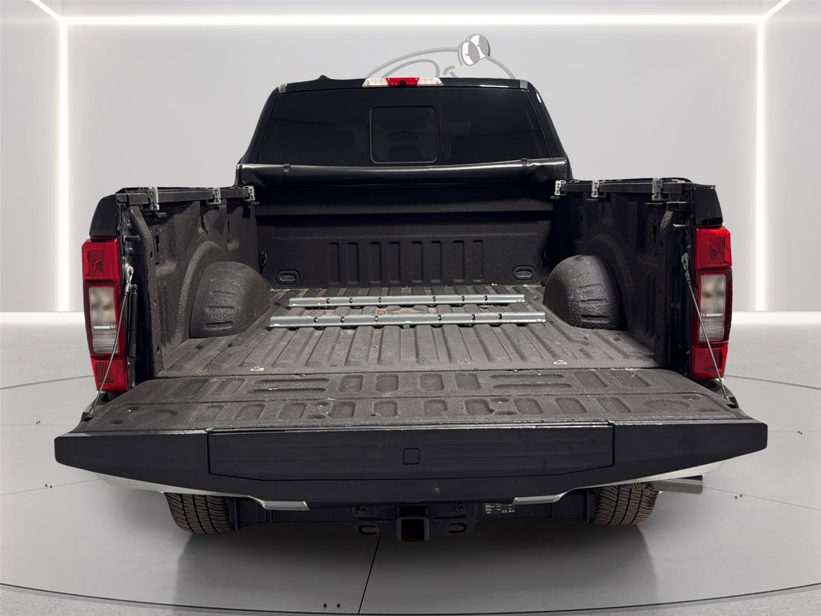 Certified 2021 Ford F250 XLT w/ XLT Premium Package AWD/4WD image 10