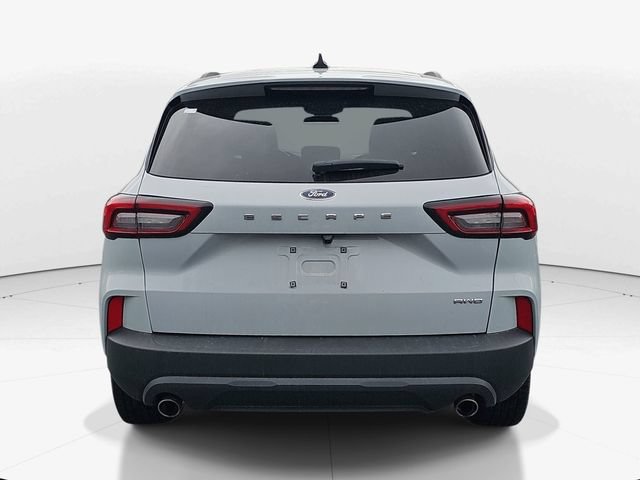 Certified 2025 Ford Escape ST-Line Select AWD/4WD image 4