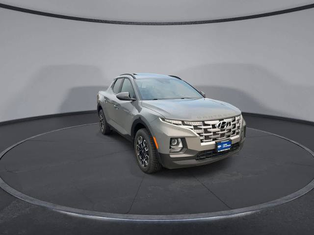 Used 2022 Hyundai Santa Cruz SEL w/ Activity Package FWD image 2